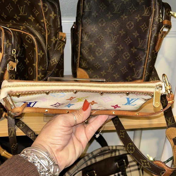 Beautiful Murakami Multi Louis Pouchette - Picture 8 of 8